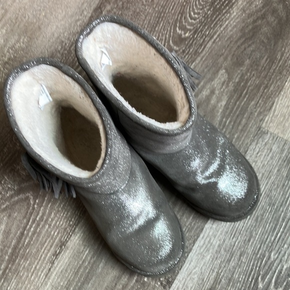 EMU - Picture 5 of 17